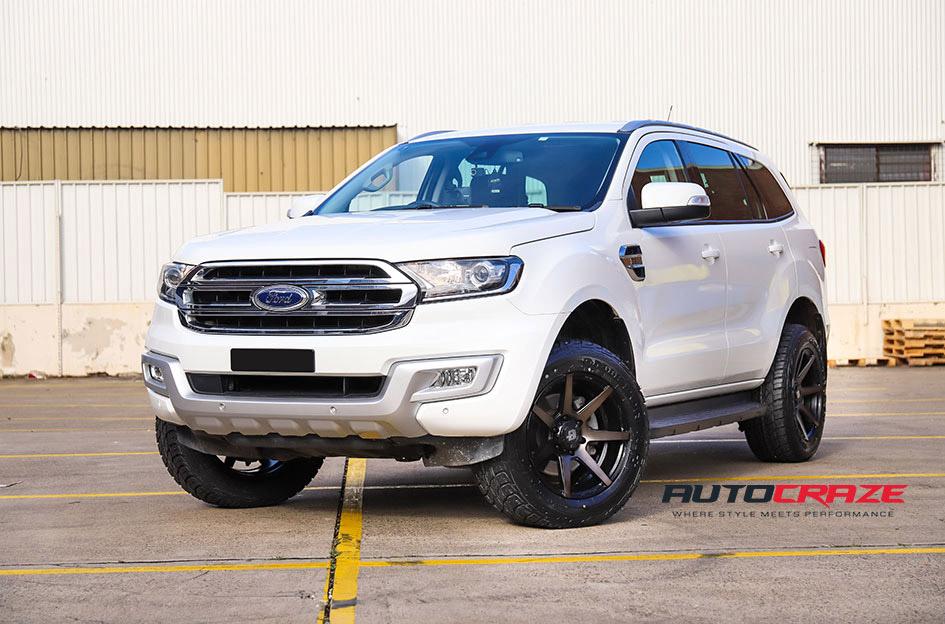 FORD EVEREST AVALANCHE MACHINED FACE MATTE BLACK DARK TINT